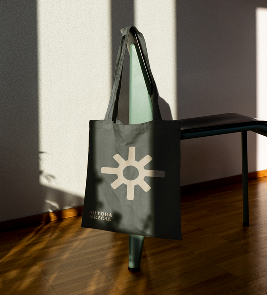 Autora Tote