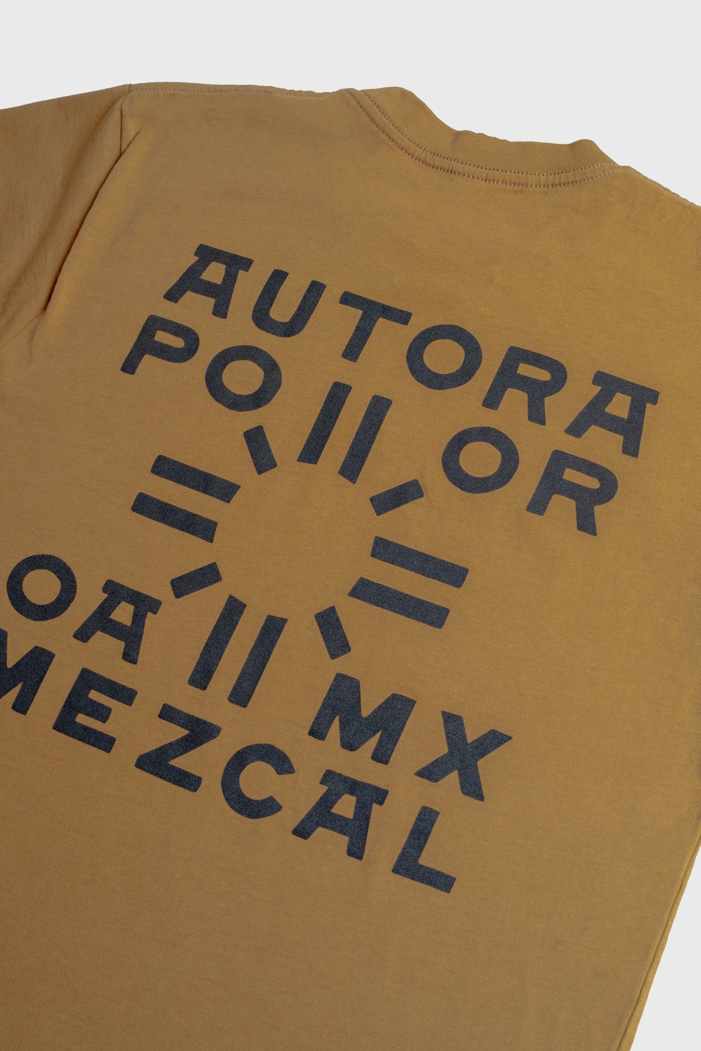 Autora Del Campo Tee